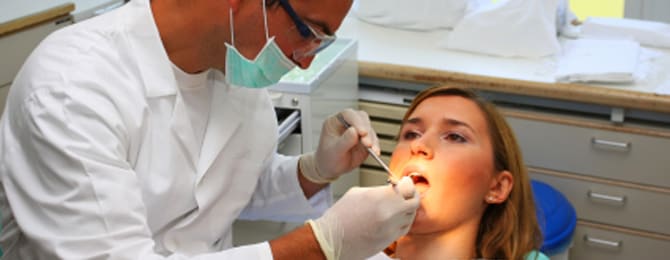 Parodontitis - Was sind Zahnfleischprobleme?